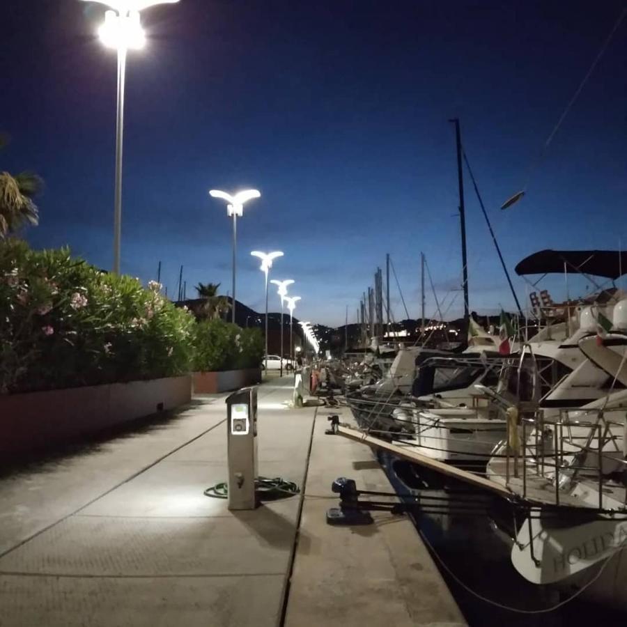 Bed And Boat Holiday Hotel La Spezia Ngoại thất bức ảnh